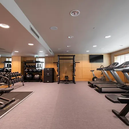 Sana Malhoa מלון 4*