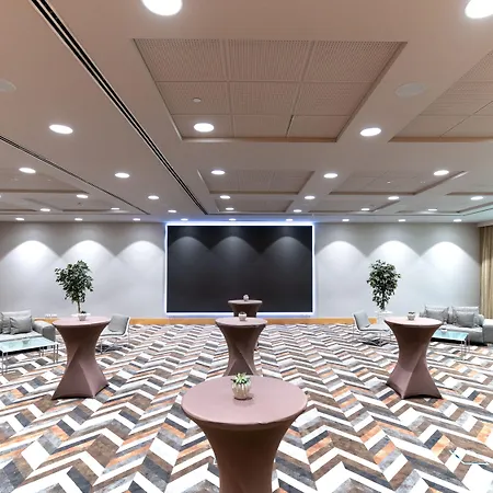 Sana Malhoa מלון