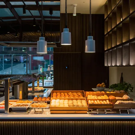 سانا مالهوا